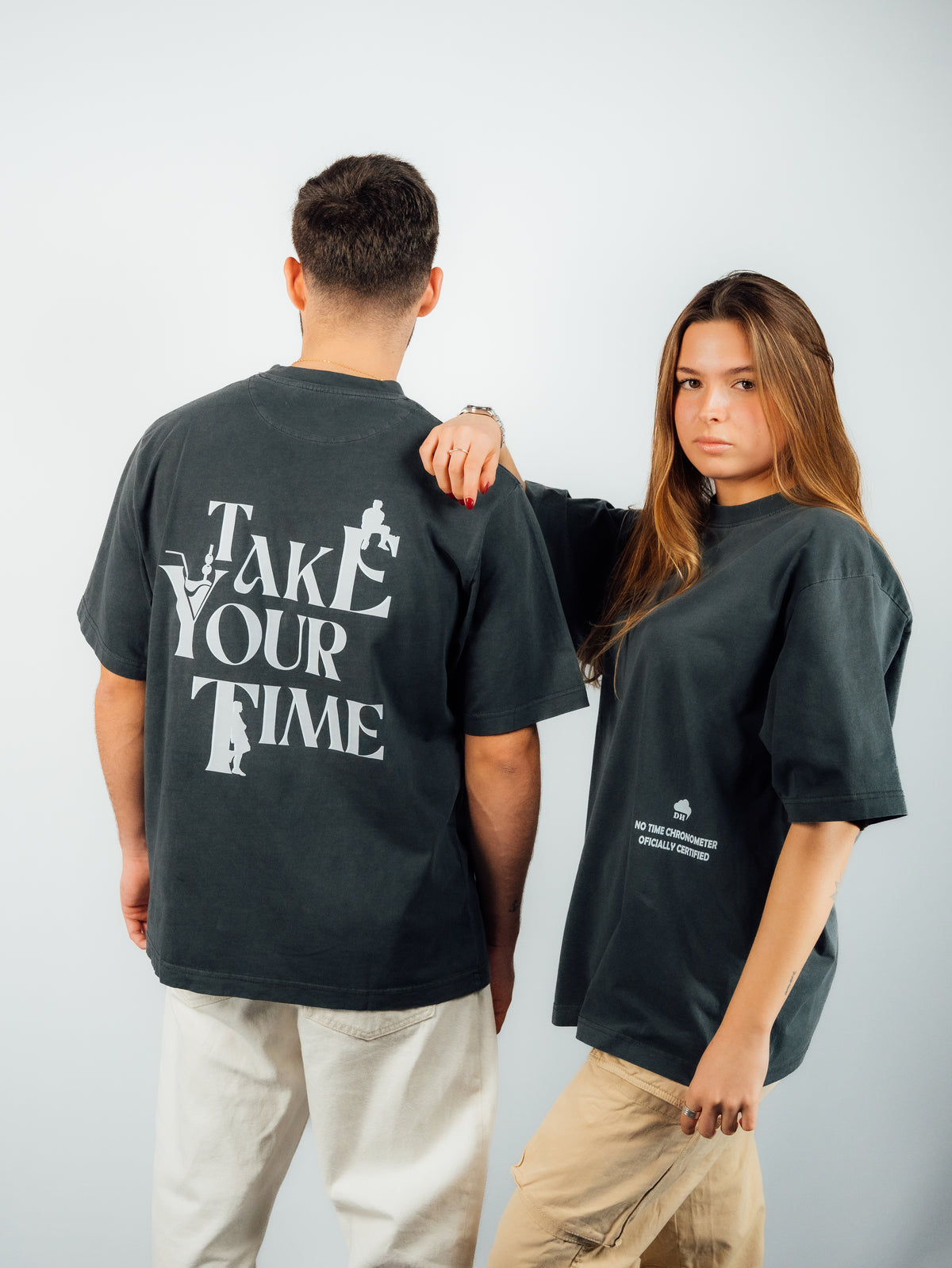CAMISETA TAKE YOUR TIME GRIS