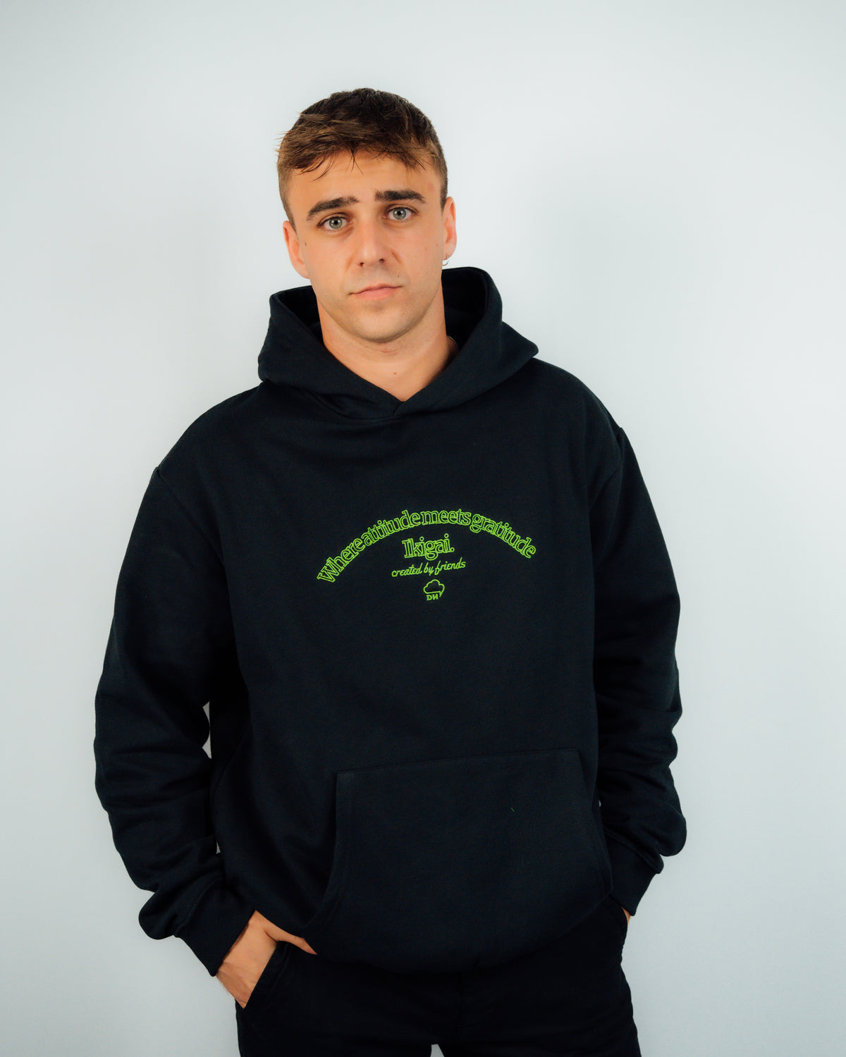SUDADERA IKIGAI NEGRA