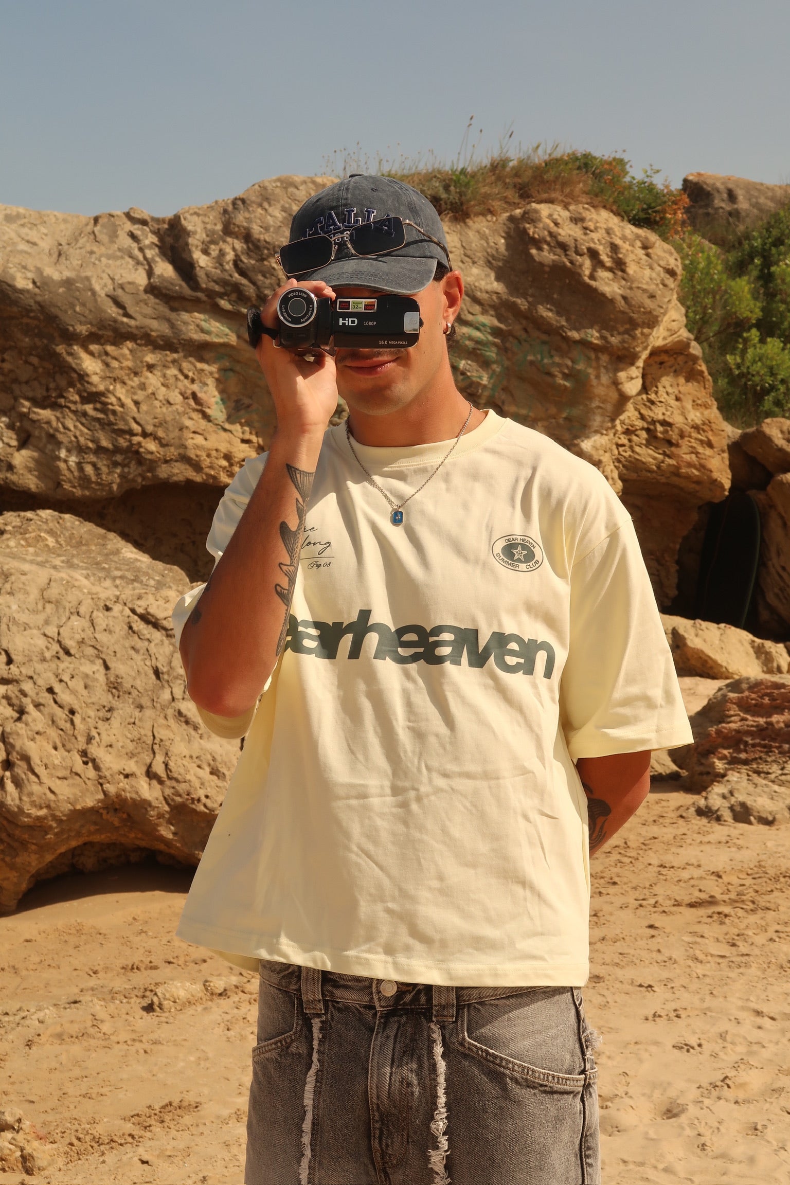 PAGE 07 YELLOW T-SHIRT